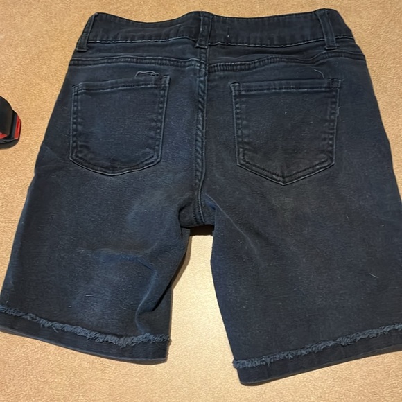 No Boundaries black Jean shorts size 9. - Picture 6 of 6